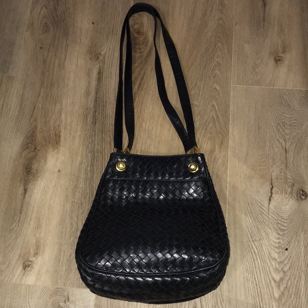BOTTEGA WOVEN SOFT REAL LEATHER MEDIUM EUC SHOULDER BAG EXCELLENT COND